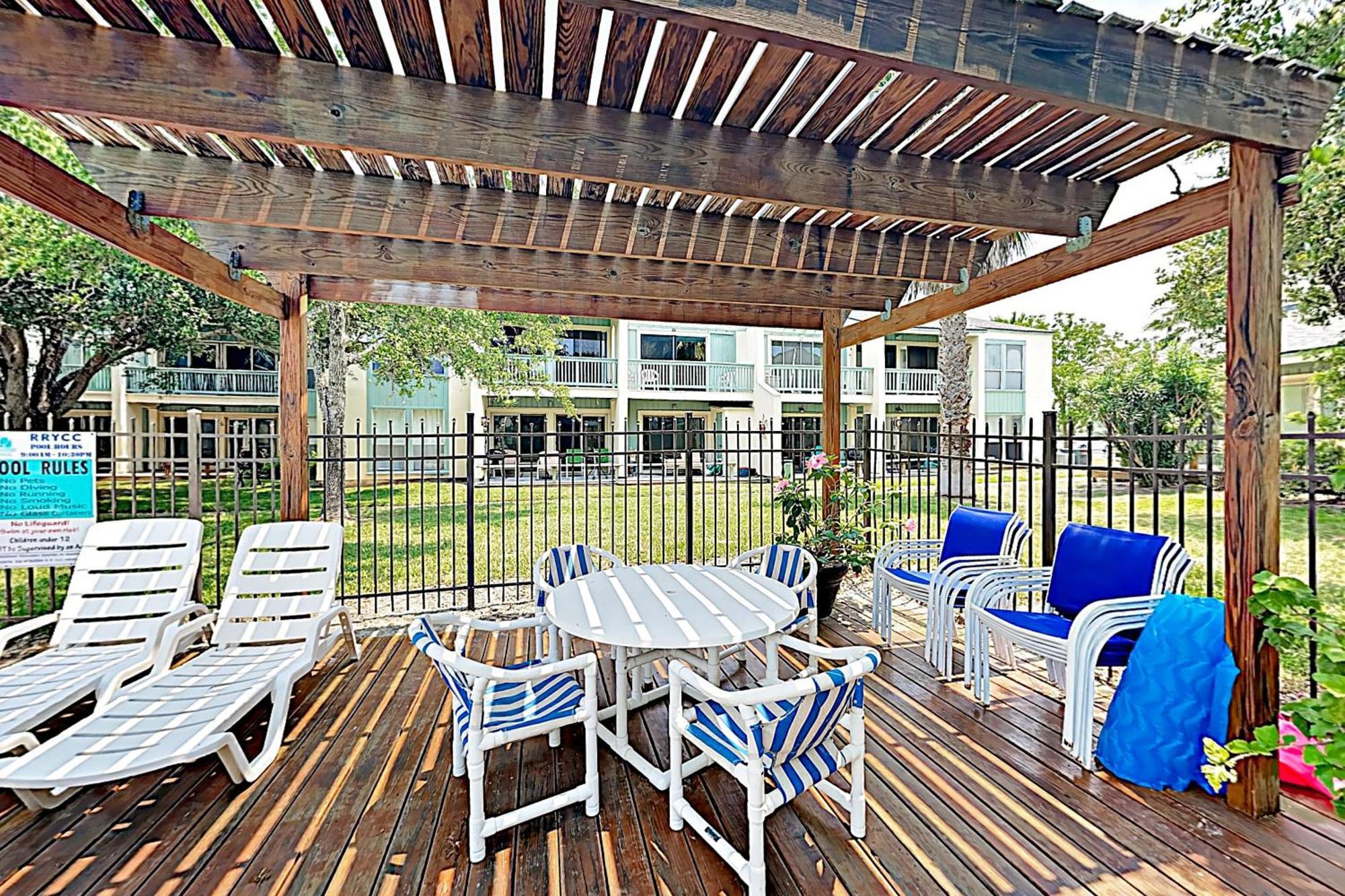 Fulton Beach Condos 락포트 객실 사진